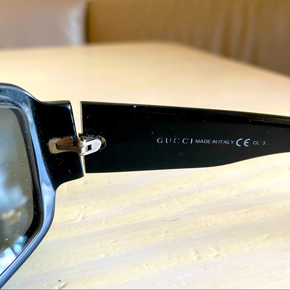 ❣️Beautiful Authentic Gucci Sunglasses and GG monogram Sunglasses Case ❣️ - Picture 5 of 10